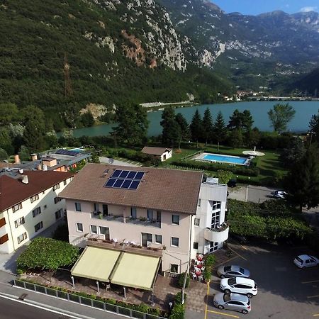 Albergo Miralaghi Padergnone Exterior foto