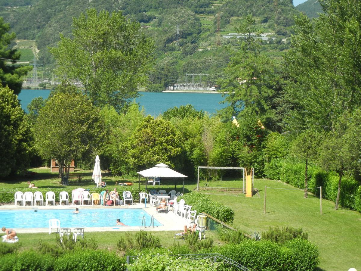 Albergo Miralaghi Padergnone Exterior foto